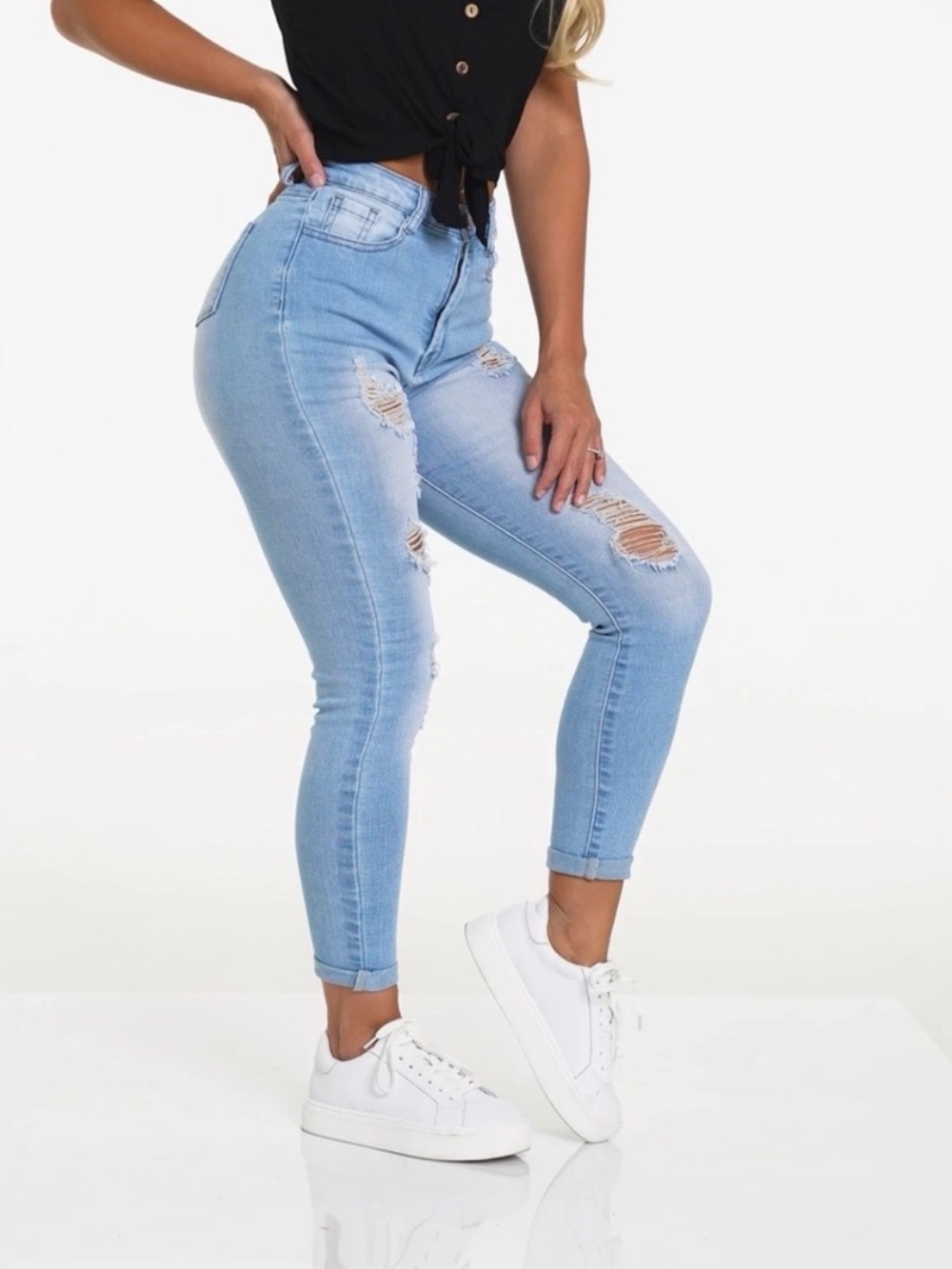 NVGTN Navishape Light Blue Distressed High-Waist Skinny Jeans